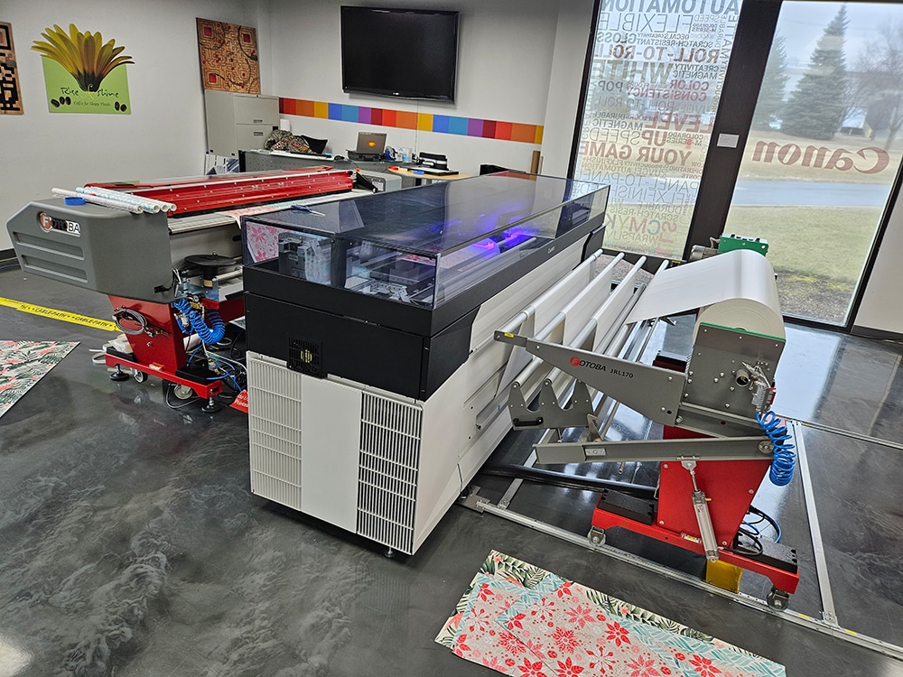 Automation options for the Colorado line include the Wallpaper Factory, which pairs the Canon printers with loaders and cutters from Fotoba for users interested in pursuing a sector that company representatives characterized as ripe with opportunity. 